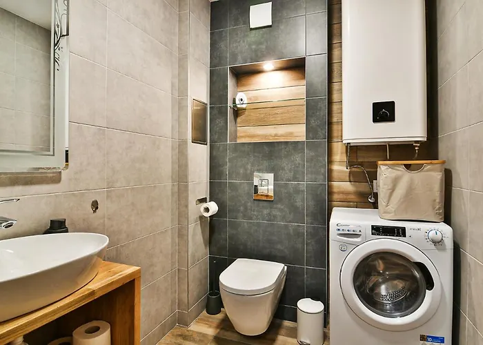 The Shangri-la Flat Daire