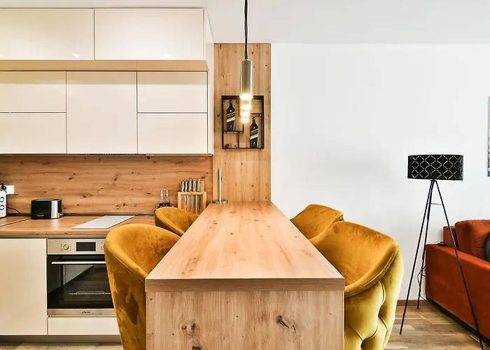 The Shangri-la Flat Aziz Konstantin ve Elena