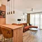 The Shangri-la Flat Apartment