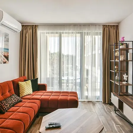 The Shangri-la Flat Apartament *