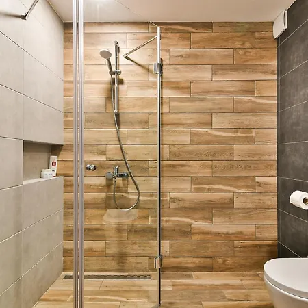 The Shangri-la Flat Apartament