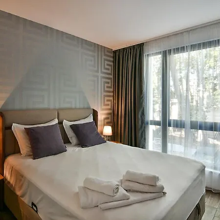 The Shangri-la Flat