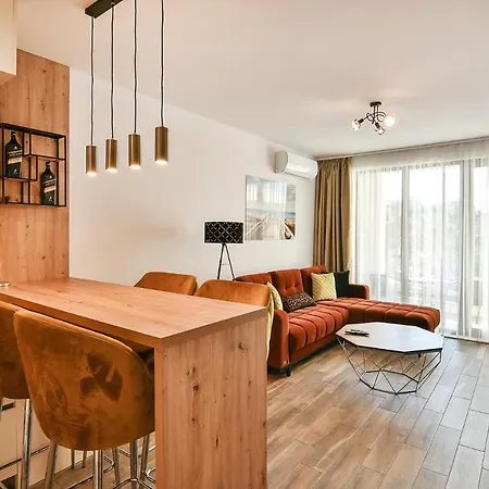 The Shangri-la Flat Apartament