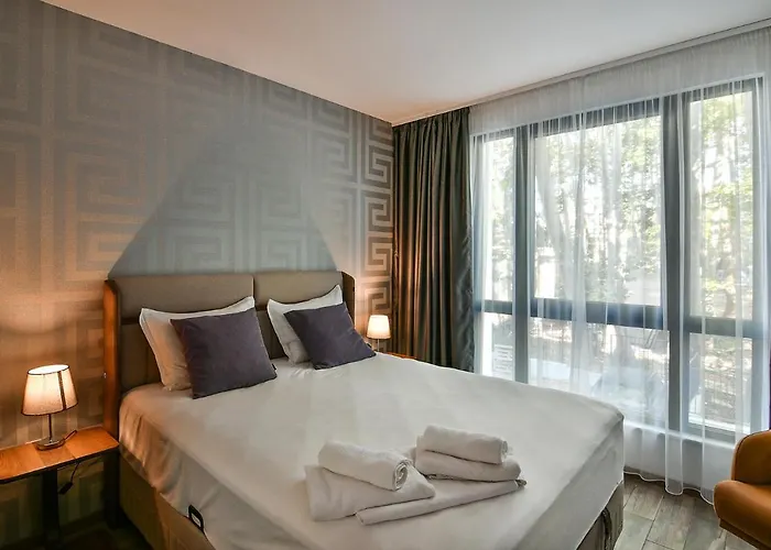 The Shangri-la Flat