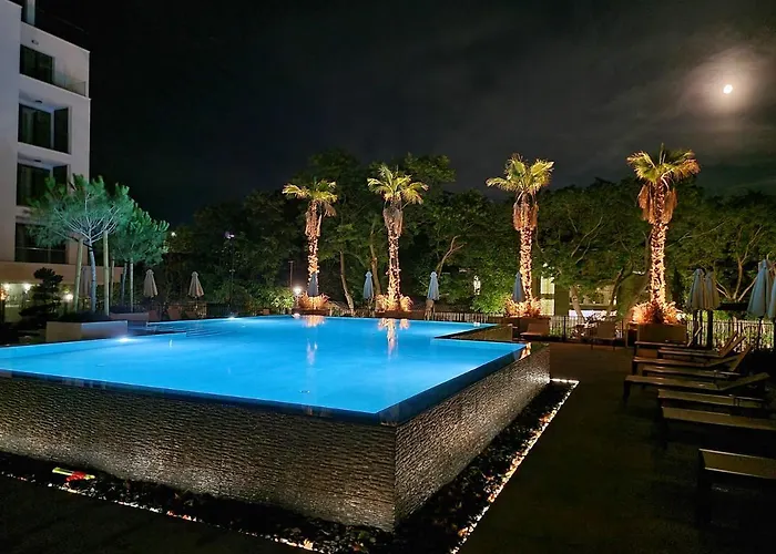 Апартаменты The Shangri-la Flat Святые Константин и Елена