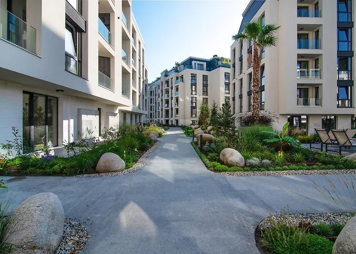 The Shangri-la Flat * セインツ・コンスタンティン＆ヘレナ