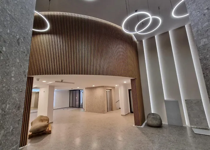 The Shangri-la Flat Апартаменты